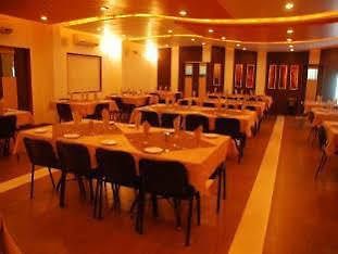 Hotel Indralok Dźunagadh Zewnętrze zdjęcie